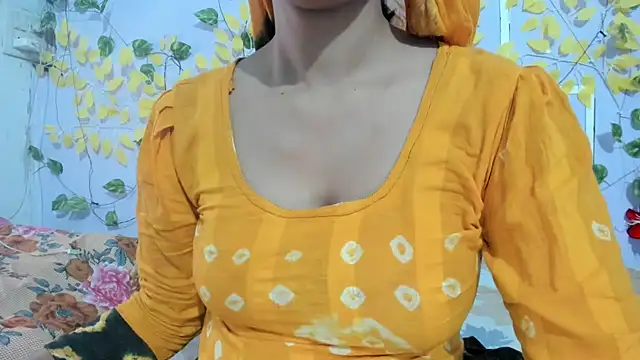 aarjulove online show from April 23, 12:29 pm