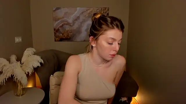 MollyMeltorr online show from October 5, 4:50 am