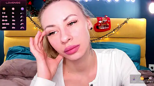 Snapshot of Diana_Garrett chatting on December 2, 7:10 am Diana Garrett online show from December 2, 7:10 am