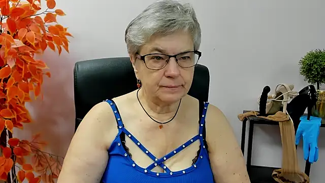 Snapshot of IrisDream chatting on September 24, 6:34 am IrisDream online show from September 24, 6:34 am