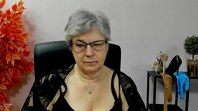 IrisDream online show from November 24, 7:21 am