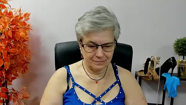 Snapshot of IrisDream chatting on September 22, 6:23 am IrisDream online show from September 22, 6:23 am
