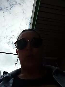 sophie banger online show from March 11, 7:49 pm