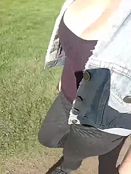 sophie banger online show from April 25, 8:28 pm