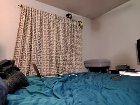 Drewpackn8 online show from April 25, 4:15 am