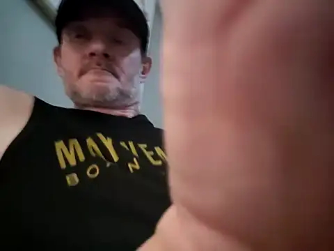 Drewpackn8 online show from June 9, 5:18 am