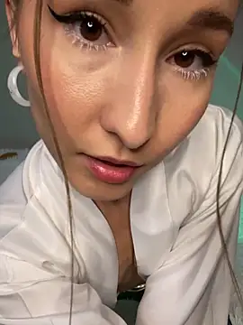 cutte dora online show from November 2, 1:47 pm