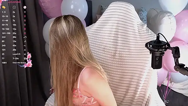 HollisBeckett online show from March 6, 1:23 am