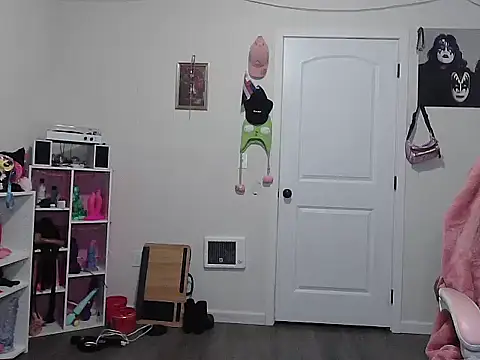 GoddessPinxx online show from July 18, 11:51 pm