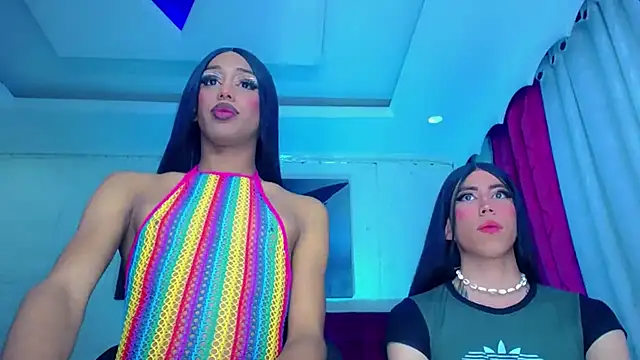 NahomiCamper online show from October 2, 3:55 am