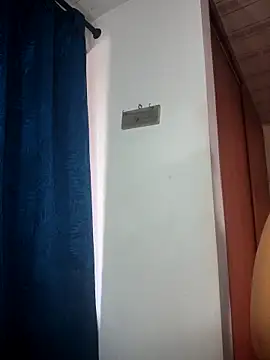 LaurenWelly  online show from April 25, 3:20 pm