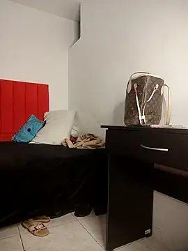 LaurenWelly  online show from November 15, 9:16 pm