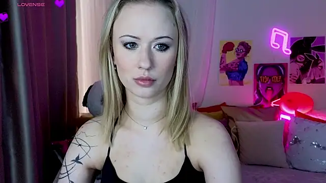 SashaBrooks online show from April 21, 2:02 pm