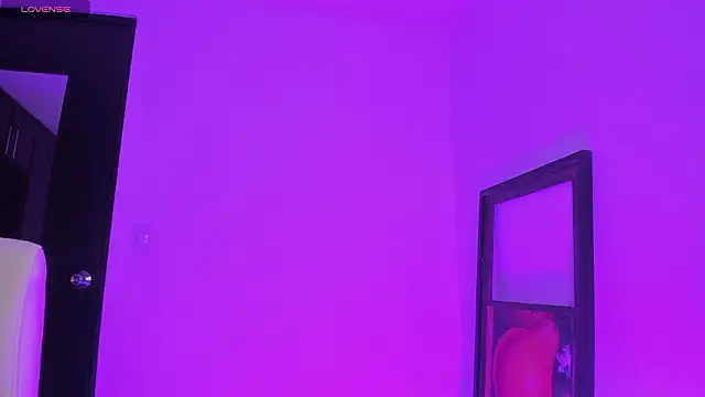 TinaJonnes  online show from February 4, 9:01 am