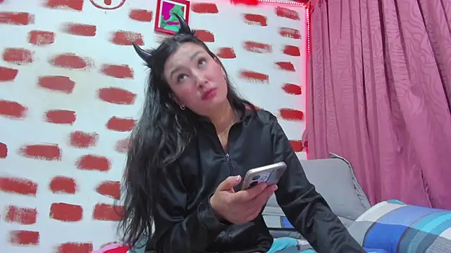 ANEVANS2 online show from January 19, 12:23 pm