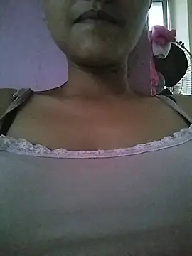 MISSQUEEN48 online show from August 2, 12:30 pm