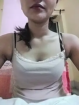 MISSQUEEN48 online show from June 27, 2:45 pm