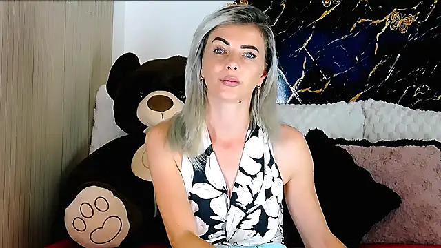 Aly girl1 online show from August 9, 1:04 pm