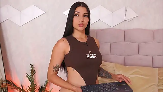 AnitaKariri online show from June 9, 8:03 am