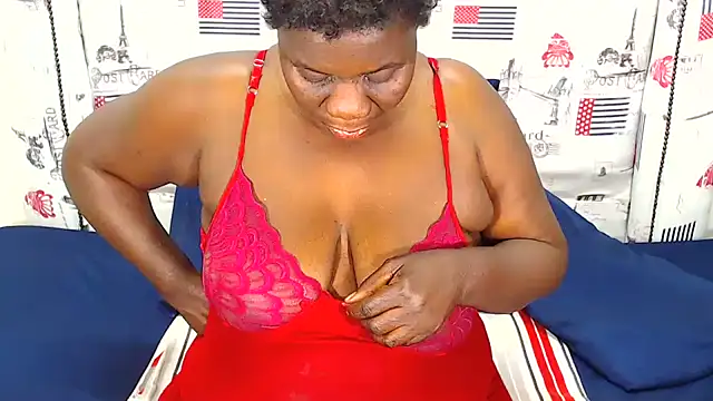Honeybumsx32 online show from June 5, 5:52 pm