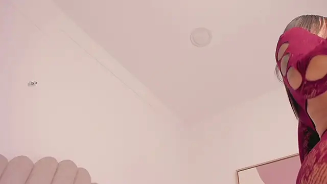 valerysantos  online show from April 23, 12:23 pm