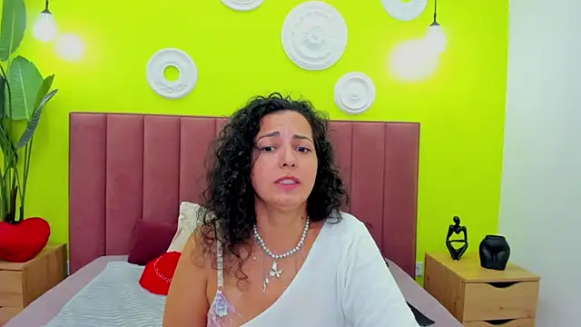 Linda Insatiable online show from June 11, 2:53 am