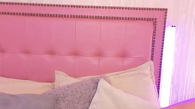 SpicySugar  online show from June 11, 12:32 am