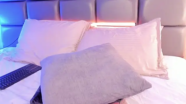 SpicySugar  online show from April 21, 1:42 am