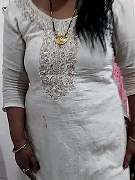 Urmila bhabhii online show from December 3, 4:26 am