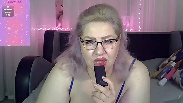 AngelinaGlam online show from November 23, 10:06 am