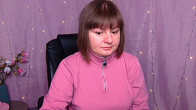 ZannaDreil online show from February 26, 7:13 pm