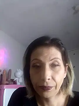 alixia81 online show from September 9, 11:37 pm