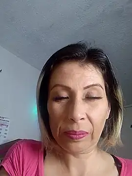 alixia81 online show from September 11, 11:38 pm