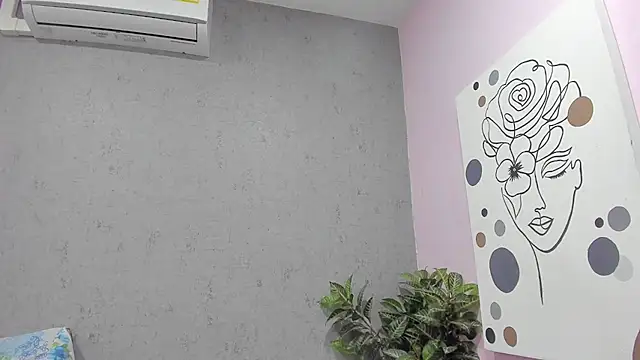 Tiffany mendez online show from February 2, 12:04 pm