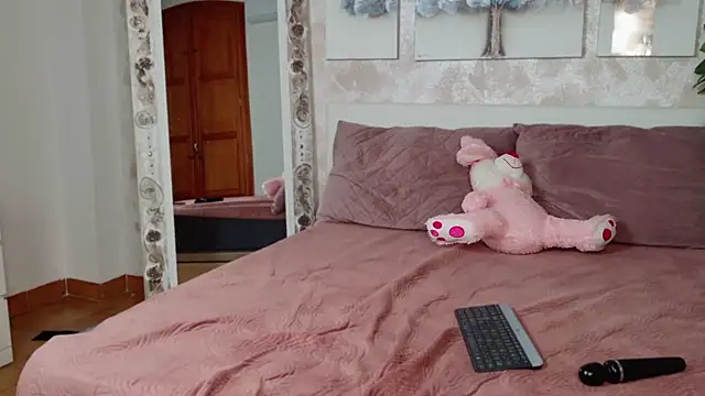 MilaTeenX online show from April 24, 5:54 am