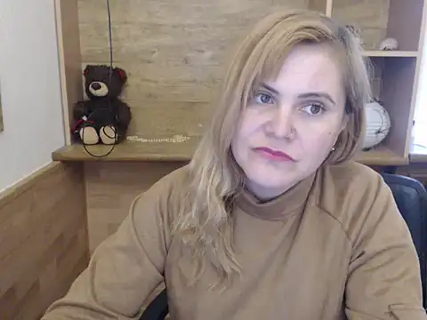 DaniellaKiss online show from April 25, 1:41 pm