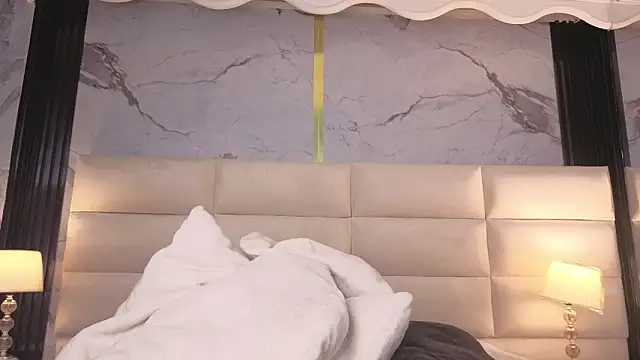 Princess Violett online show from April 21, 2:35 pm