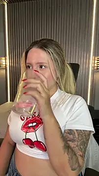 MiaPetit  online show from December 5, 8:54 pm