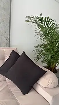 MiaPetit  online show from April 26, 7:22 pm