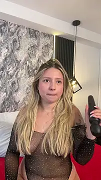 MiaPetit  online show from November 7, 6:02 pm