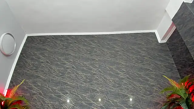 Maya Lisa online show from December 15, 9:42 pm