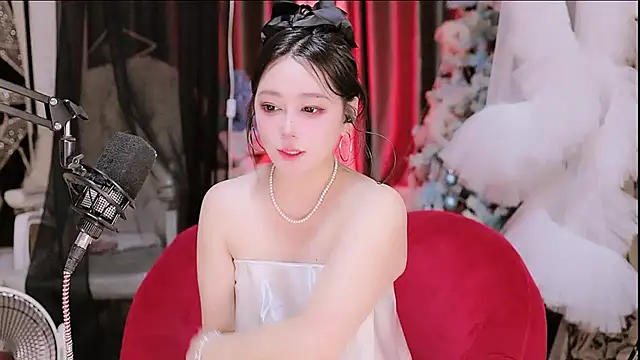 Missy Nana21 online show from April 27, 4:04 pm