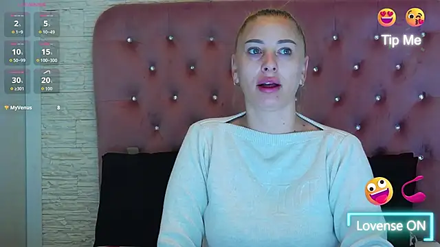 KikiSweet08 online show from December 3, 5:21 am