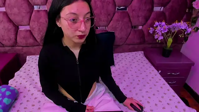 Katty Queen online show from April 28, 12:42 pm