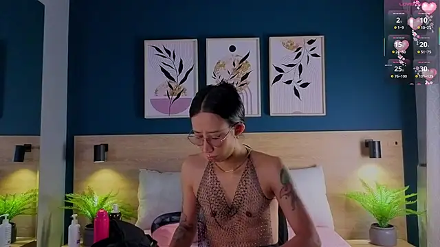 Snapshot of GabyPetit chatting on September 16, 8:06 pm GabyPetit online show from September 16, 8:06 pm