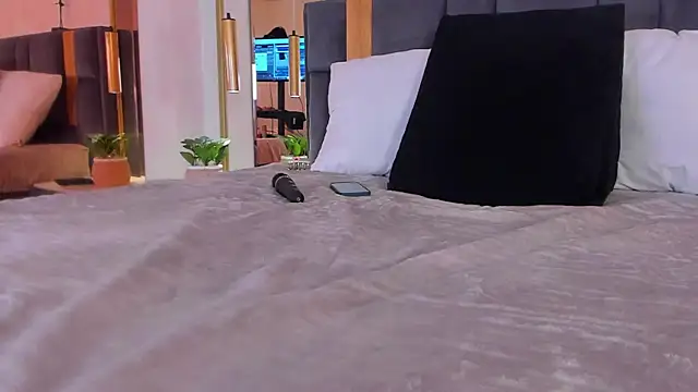 GabyPetit online show from November 7, 9:09 pm