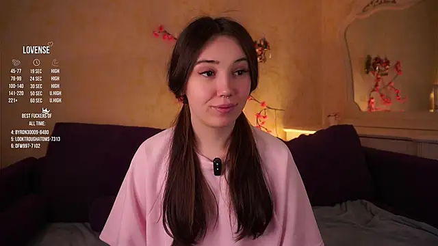 GillianDowdey online show from March 12, 3:31 am