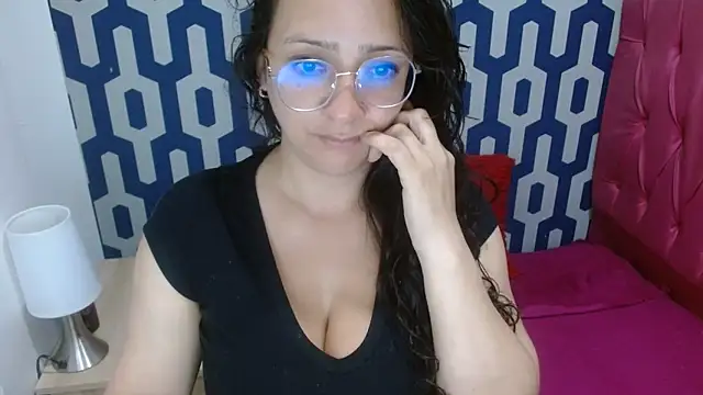Snapshot of sarax_ximena chatting on October 15, 5:32 am sarax ximena online show from October 15, 5:32 am