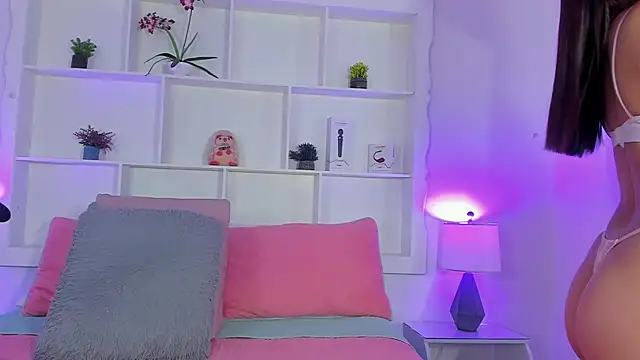 Jenifer Diaz online show from April 23, 12:40 pm