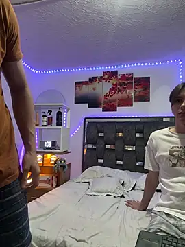 Alex and Fabian online show from April 27, 3:25 am